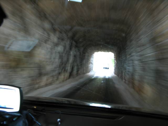 Tunnel weirdness!